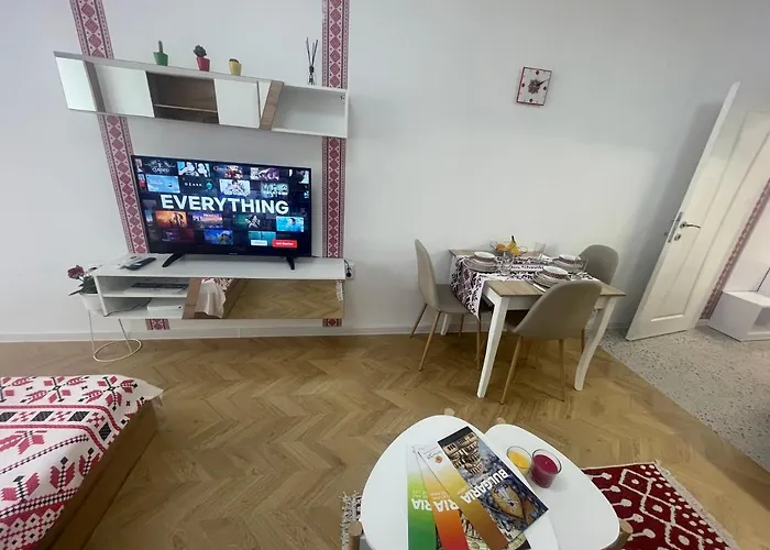 Studio Shevitsa & Free Garage